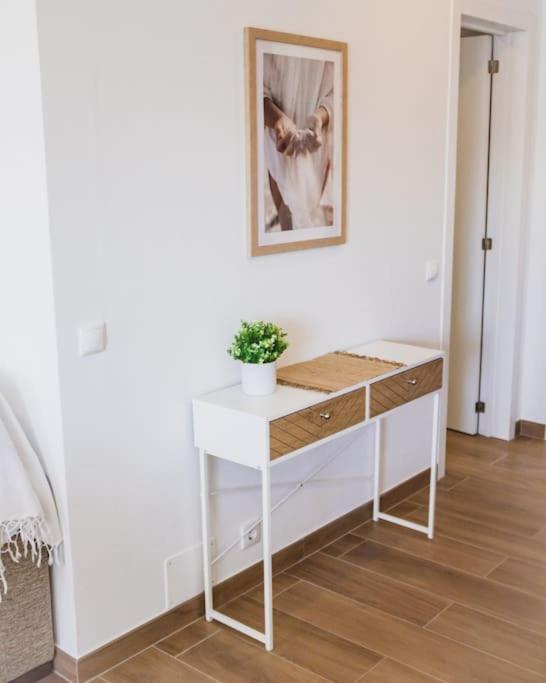 Lovely & Bright Renovated Apt. W/ Balcony In Lagos Exteriér fotografie