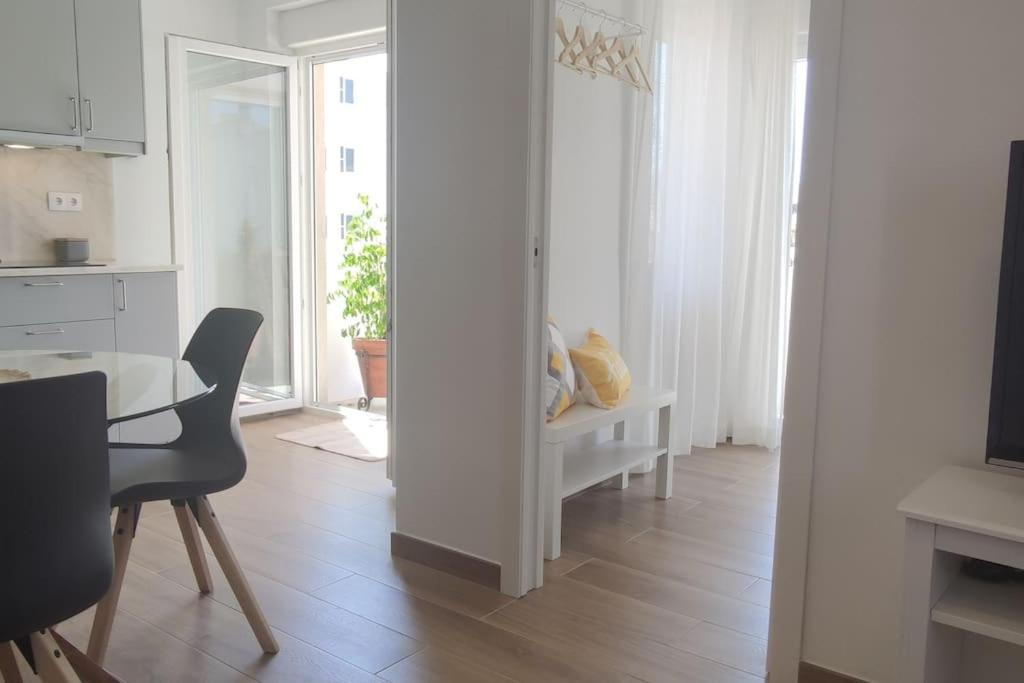 Lovely & Bright Renovated Apt. W/ Balcony In Lagos Exteriér fotografie